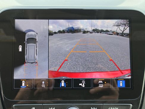 Used 2022 Chevrolet Equinox Premier AWD/4WD image 25