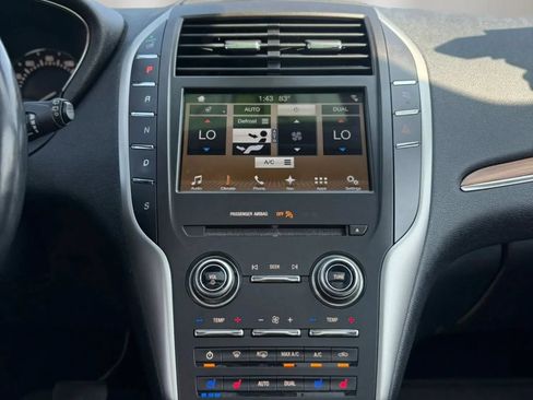Used 2017 Lincoln MKC Reserve w/ Lincoln MKC Climate Package AWD/4WD image 14