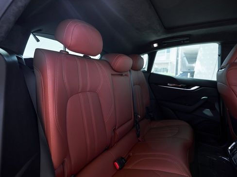 Used 2022 Maserati Levante Modena image 27