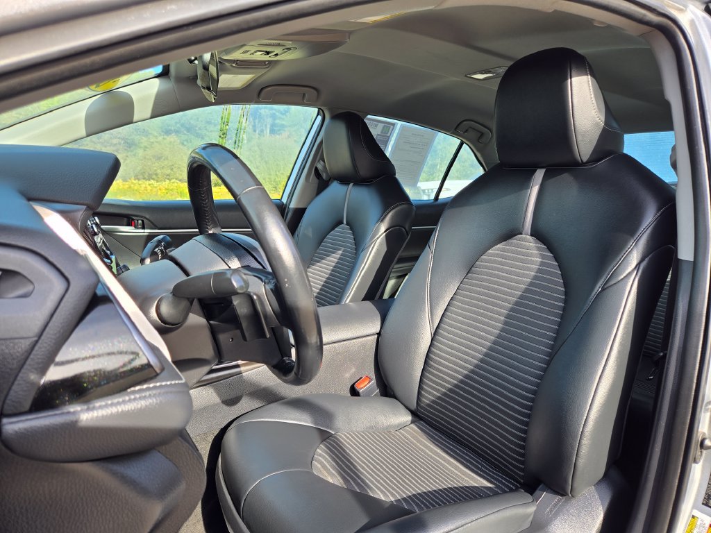 Used 2023 Toyota Camry SE FWD image 13