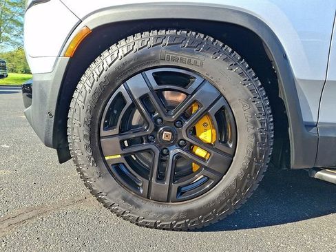 Used 2023 Rivian R1S Adventure Quad AWD/4WD image 31