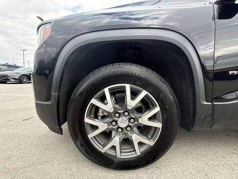 Used 2023 GMC Acadia SLE w/ Driver Convenience Package image 10