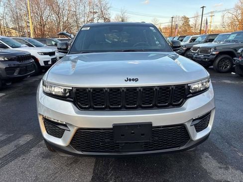 New 2025 Jeep Grand Cherokee Limited AWD/4WD image 2