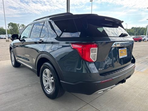 Certified 2023 Ford Explorer XLT w/ Equipment Group 202A AWD/4WD image 5