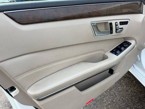 Used 2015 Mercedes-Benz E 350 Sedan image 19