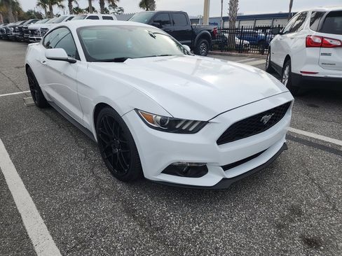 Used 2015 Ford Mustang Coupe image 1
