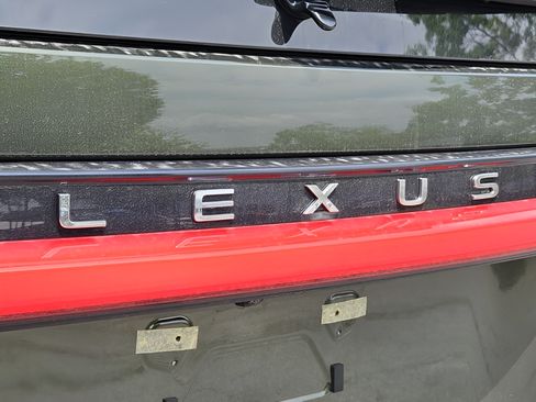 Used 2025 Lexus GX 550 w/ Accessory Package (2T) AWD/4WD image 32