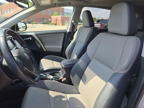 Used 2015 Toyota RAV4 Limited w/ Technology Package AWD/4WD image 5