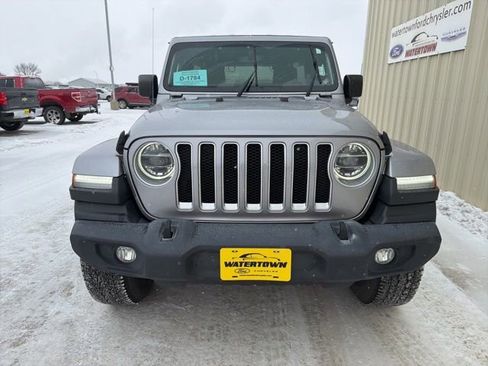 Used 2019 Jeep Wrangler Unlimited Sahara w/ Dual Top Group image 3