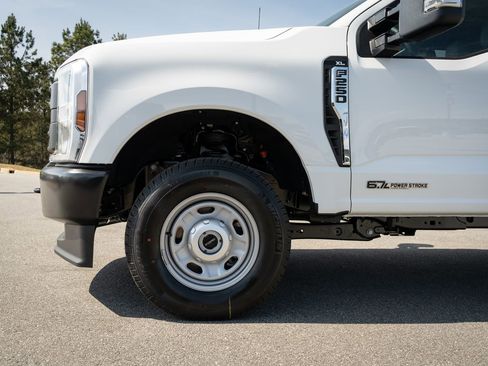 New 2026 Ford F250 XL image 4