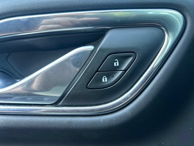 Used 2021 Chevrolet Tahoe Z71 AWD/4WD image 17