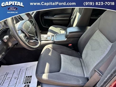 Used 2023 Chrysler 300 Touring w/ Sport Appearance Package RWD image 19