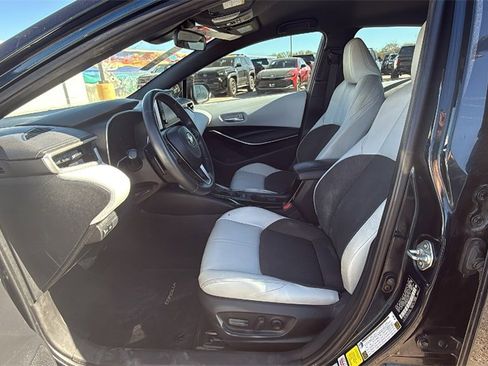 Used 2022 Toyota Corolla XSE image 11