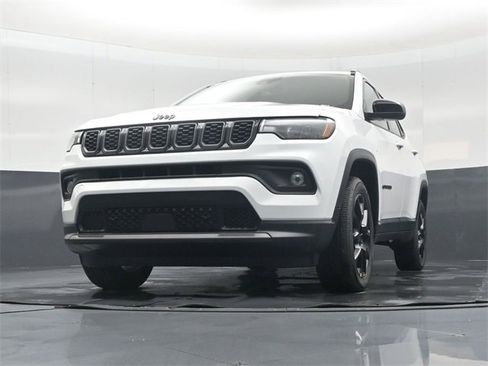 New 2026 Jeep Compass Latitude image 44