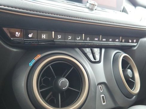 Used 2023 Chevrolet Blazer Premier image 48