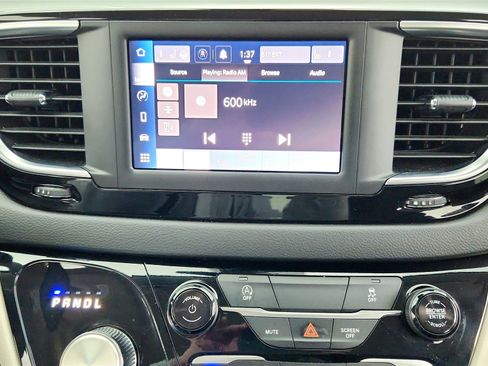 Used 2024 Chrysler Voyager LX image 36