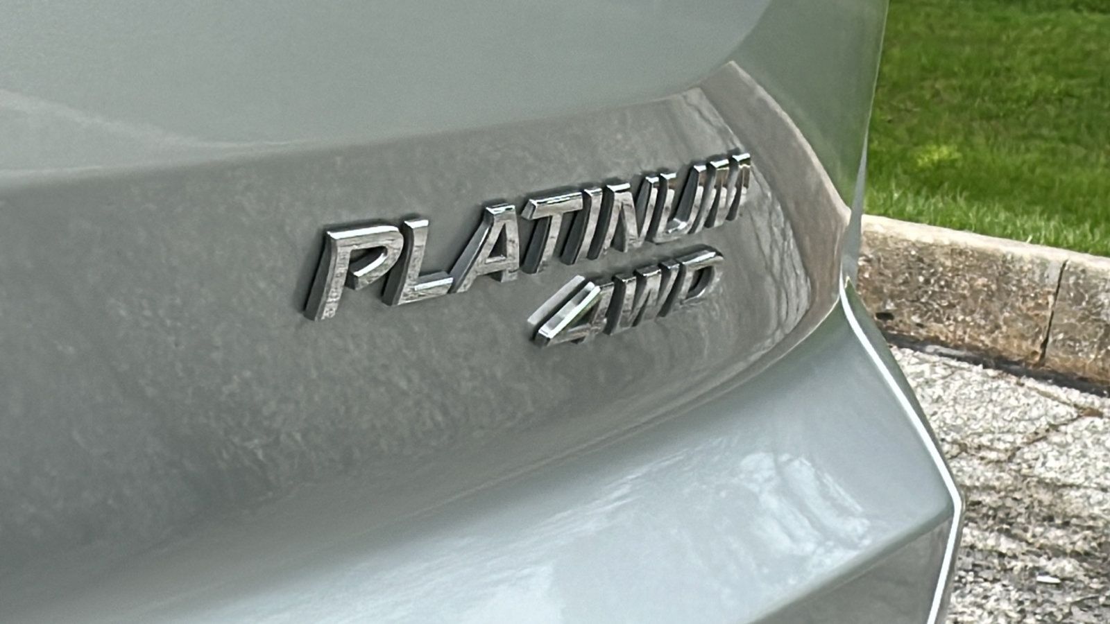 Certified 2024 Nissan Pathfinder Platinum w/ Cargo Package AWD/4WD image 9