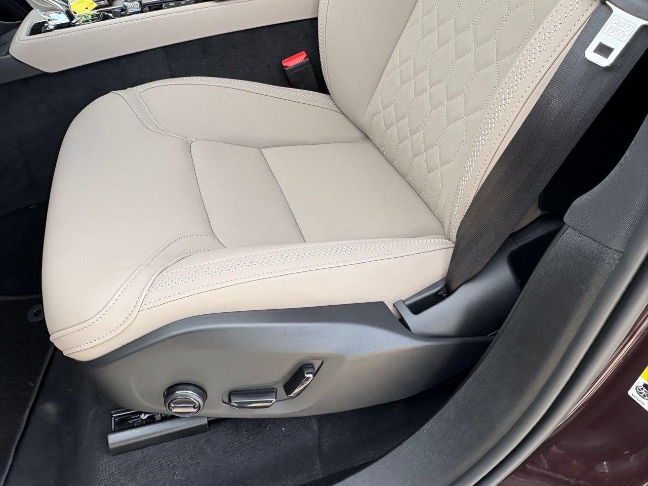 New 2026 Volvo XC90 B6 Plus AWD/4WD image 21