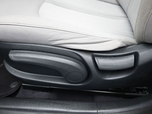 Used 2016 Hyundai Sonata SE image 12