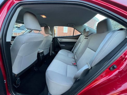 Used 2015 Toyota Corolla LE image 13