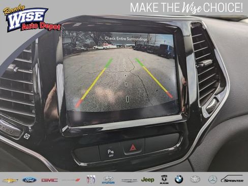 Used 2020 Jeep Cherokee Limited image 15