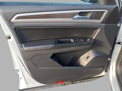 Used 2019 Volkswagen Atlas SEL image 18