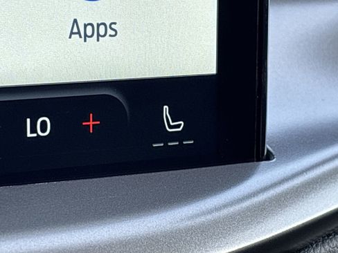 Used 2025 Ford Escape SE image 24