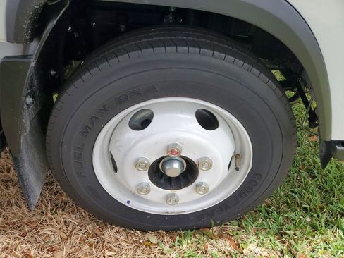 New 2025 Chevrolet Low Cab Forward image 6