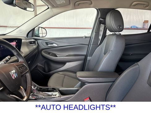 Used 2025 Buick Encore GX Preferred FWD image 12