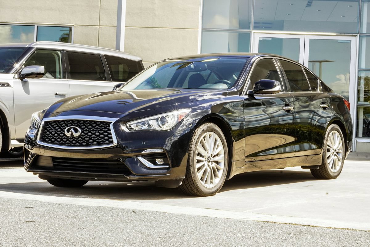 Certified 2023 INFINITI Q50 Luxe w/ Cargo Package RWD image 9