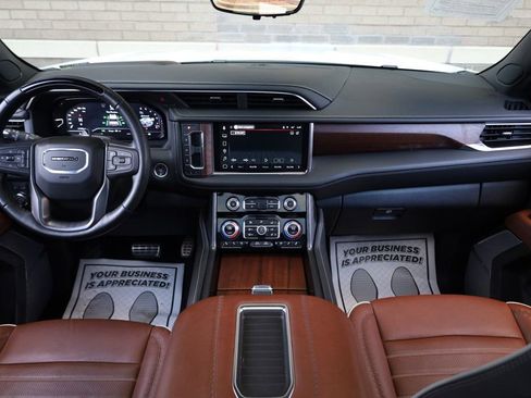 Used 2023 GMC Yukon XL Denali Ultimate image 25