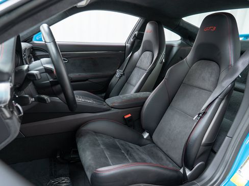 Used 2018 Porsche 911 GT3 RWD image 18