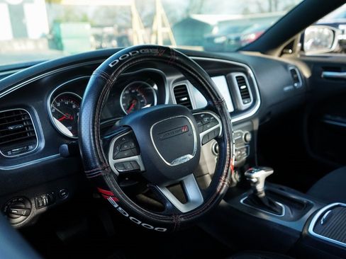 Used 2016 Dodge Charger SXT image 6