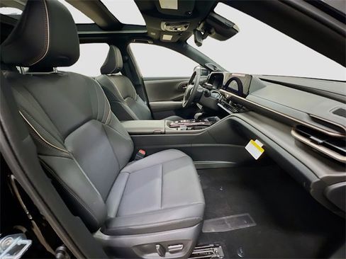 New 2026 Toyota Crown Nightshade image 32