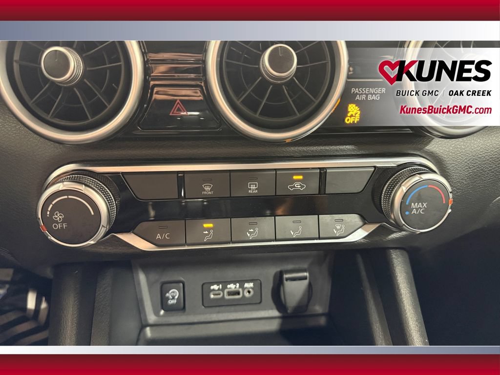 Used 2024 Nissan Sentra SV FWD image 28