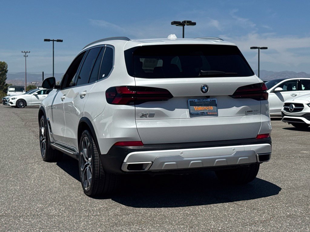 Used 2024 BMW X5 xDrive40i w/ Executive Package AWD/4WD image 11