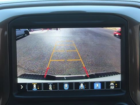 Used 2022 Chevrolet Silverado 2500 High Country w/ Safety Package II image 32