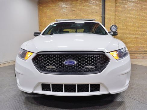 Used 2019 Ford Taurus Police Interceptor AWD image 4