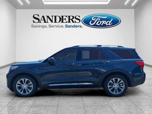 Used 2024 Ford Explorer XLT w/ Equipment Group 202A RWD image 5