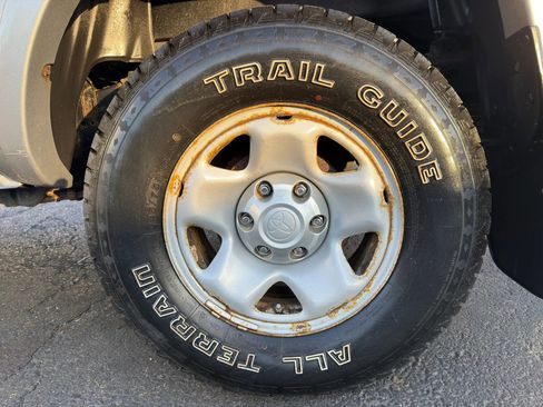 Used 2014 Toyota Tacoma 4x4 Double Cab w/ SR5 Package image 11