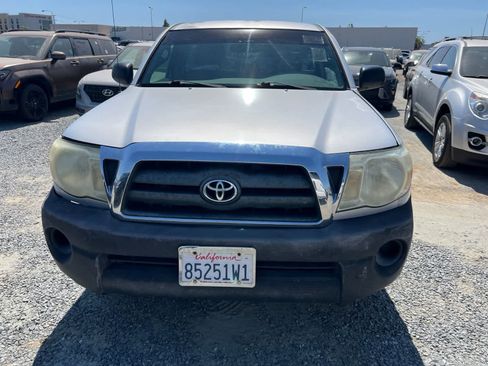 Used 2005 Toyota Tacoma 2WD Regular Cab w/ Enhancement Pkg image 2