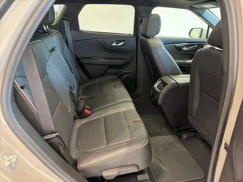 Used 2022 Chevrolet Blazer Premier w/ Enhanced Convenience Package AWD/4WD image 11