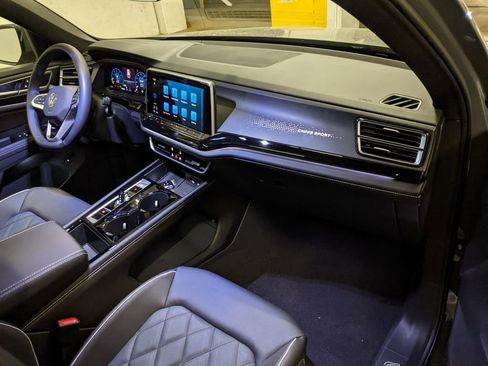 New 2026 Volkswagen Atlas Cross Sport SEL Premium R-Line AWD/4WD image 21