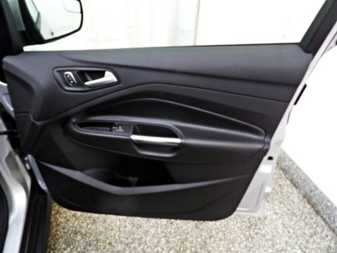 Used 2018 Ford C-MAX SE image 11