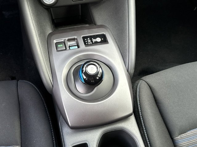 Certified 2025 Nissan Leaf S FWD image 17