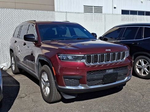Used 2024 Jeep Grand Cherokee L Laredo w/ Luxury Tech Group I image 2