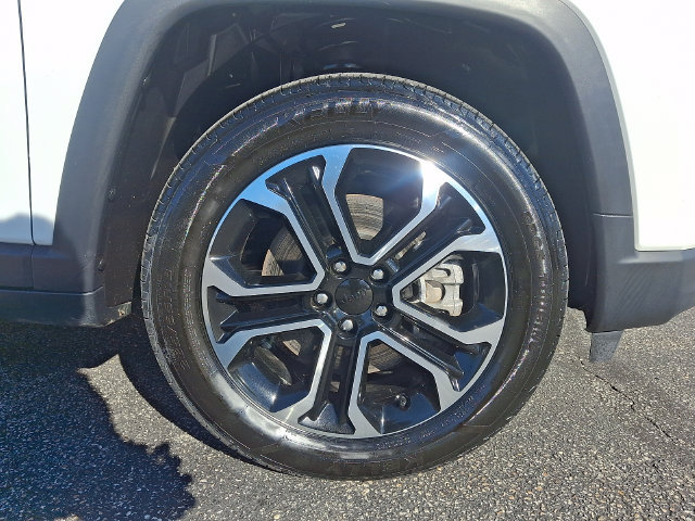 Certified 2024 Jeep Compass Limited AWD/4WD image 8