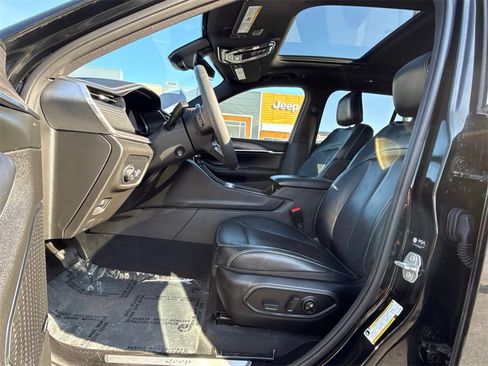 Used 2024 Jeep Grand Cherokee Overland w/ Trailer Tow Package image 5