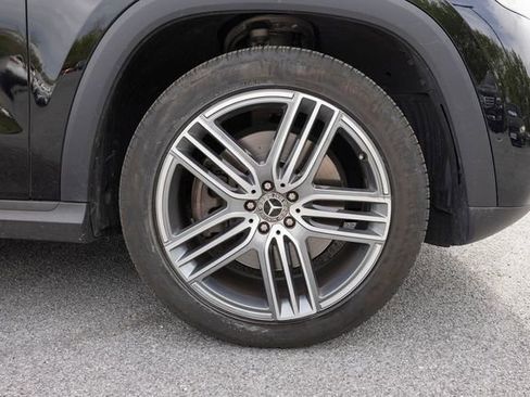 Certified 2025 Mercedes-Benz GLS 450 4MATIC image 11