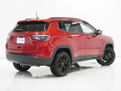 New 2026 Jeep Compass Latitude image 7